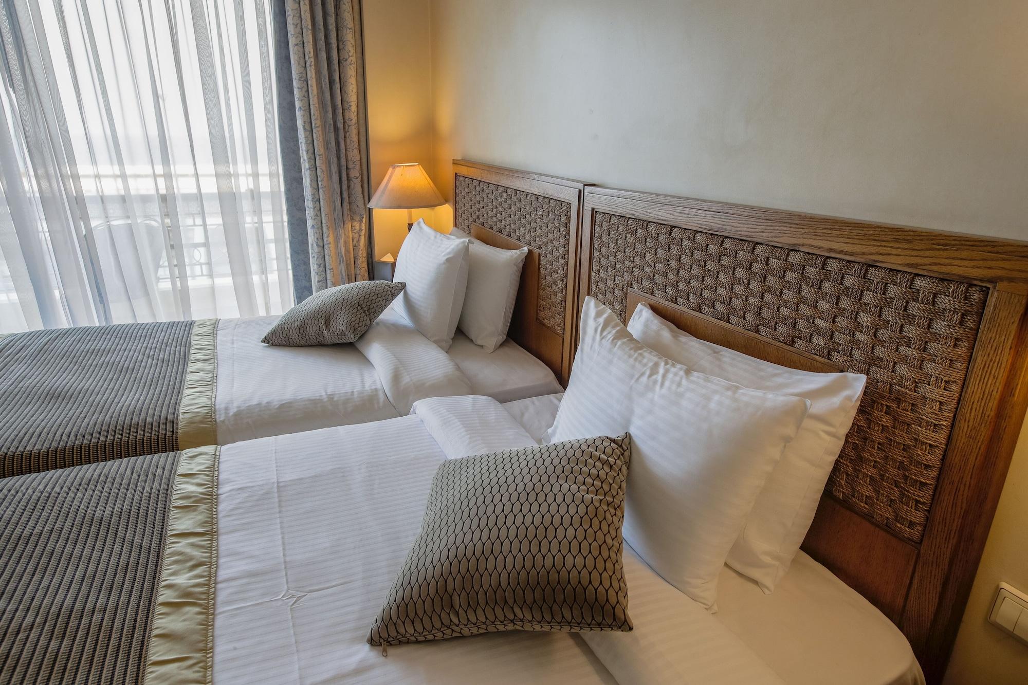 Warwick Palm Beach Hotel Beirut Luaran gambar